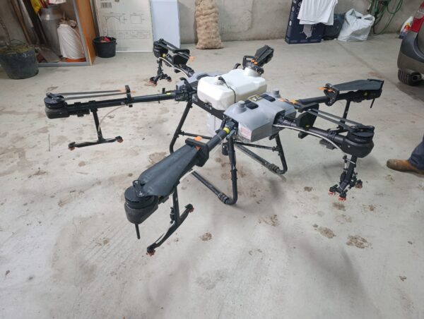 Dron agrícola T30 segunda mano casi nuevo - Imagen 3